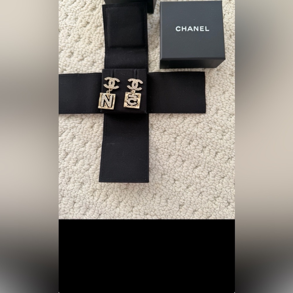 CHANEL  Earrings